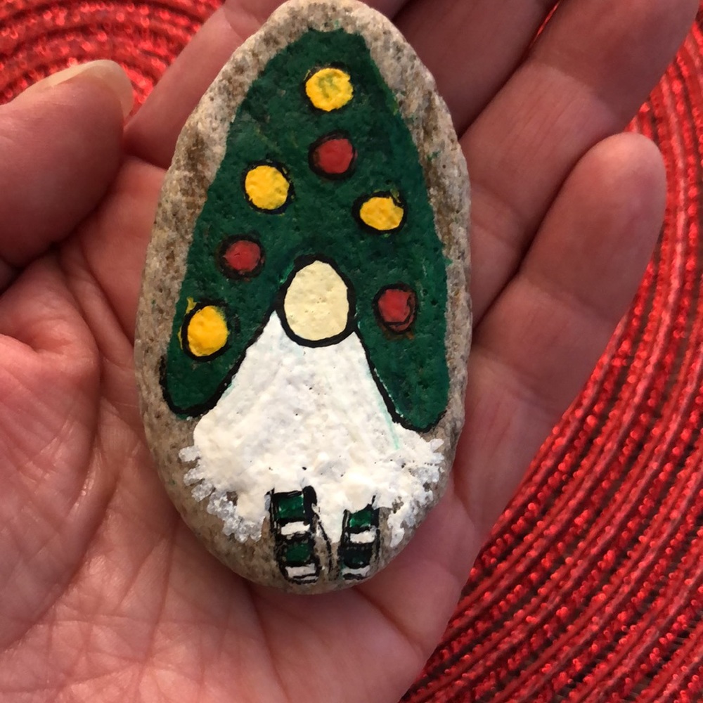 🦋HAND PAINTED HOLIDAY GNOME ROCK - Picture 3 of 10